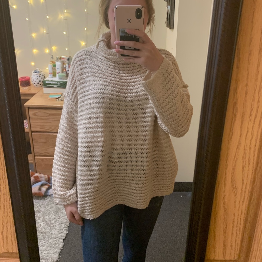 American Eagle turtle neck sweater